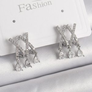 Pirinç Gümüş Renk Zirkon Taşlı X Model Sallantı Detay Kadın Küpe - Lisinya